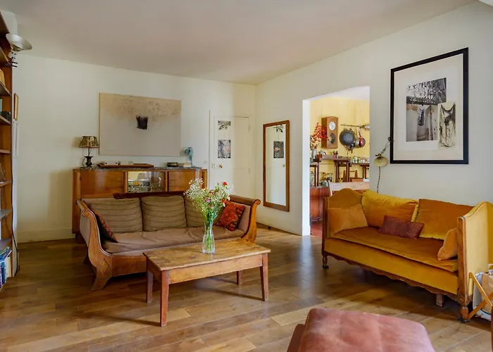 Marais Keller Apartment